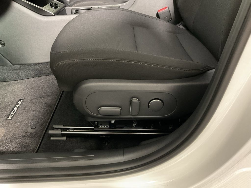 New 2025 Hyundai Kona SEL FWD image 22