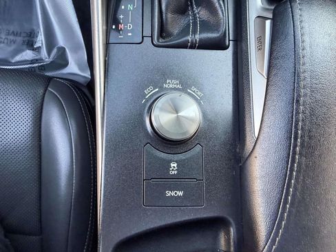 Used 2018 Lexus IS 300 AWD w/ Comfort Package image 32