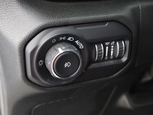 Used 2022 Jeep Wrangler Unlimited Sport AWD/4WD image 22