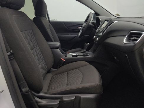 Used 2019 Chevrolet Equinox LT FWD image 21