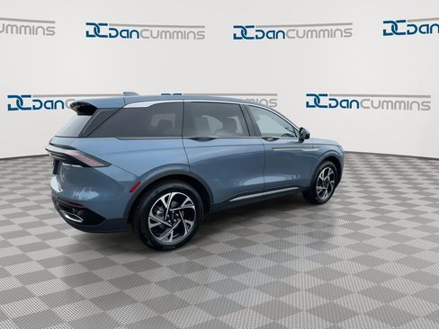 New 2025 Lincoln Nautilus Premier w/ Equipment Group 102A AWD/4WD image 8