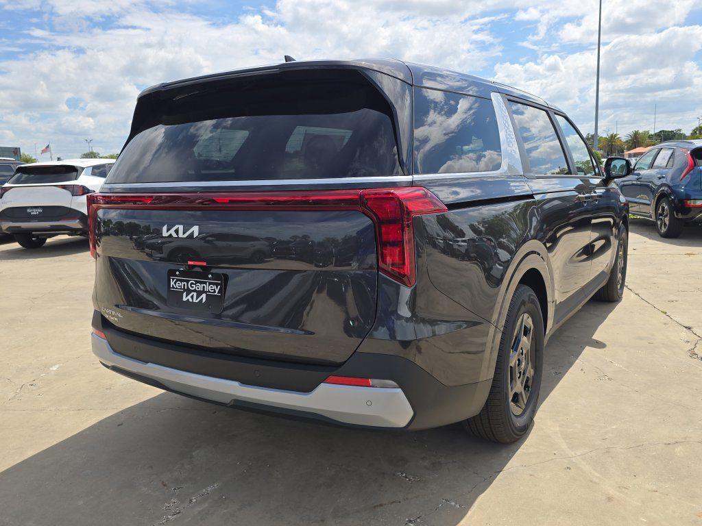 New 2026 Kia Carnival FWD image 8