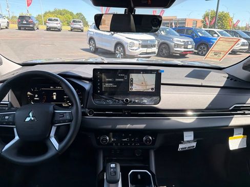 Used 2026 Mitsubishi Outlander SE AWD/4WD image 41