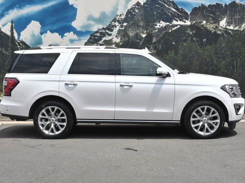 Used 2019 Ford Expedition Limited w/ Equipment Group 302A AWD/4WD image 2