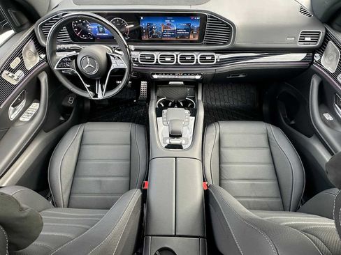 Used 2026 Mercedes-Benz GLS 580 4MATIC image 21
