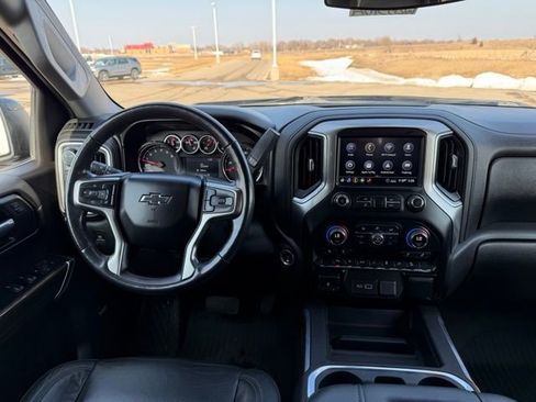 Used 2020 Chevrolet Silverado 1500 LT Trail Boss w/ Midnight Edition image 31