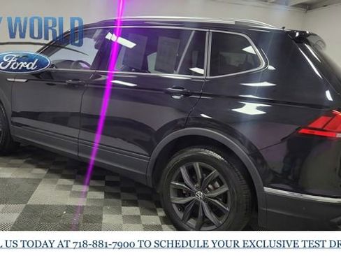 Used 2024 Volkswagen Tiguan SE image 5