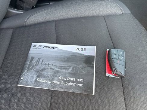 Used 2025 Chevrolet Silverado 2500 LT w/ Convenience Package image 24