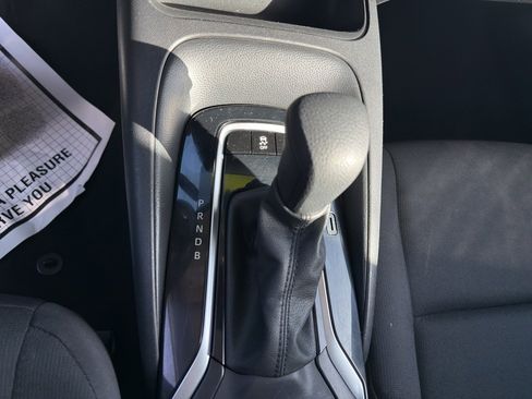 Used 2024 Toyota Corolla LE image 12