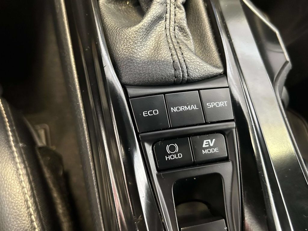 Certified 2025 Toyota Camry SE FWD image 22