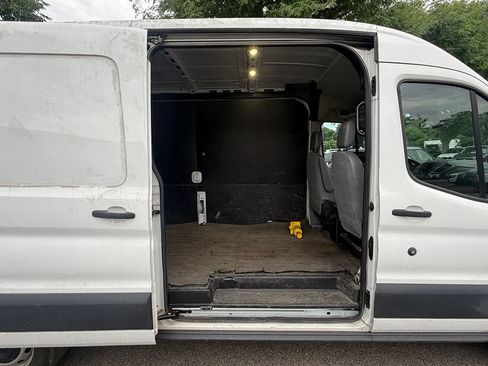 Used 2017 Ford Transit 250 148 Medium Roof RWD image 22