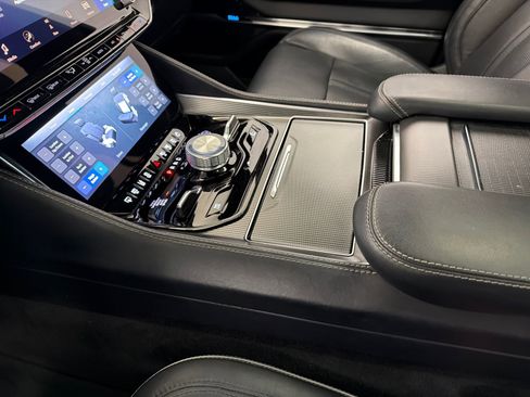 Used 2022 Jeep Grand Wagoneer Series II image 33