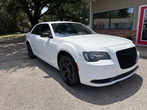 Used 2022 Chrysler 300 Touring w/ Sport Appearance Package RWD image 1