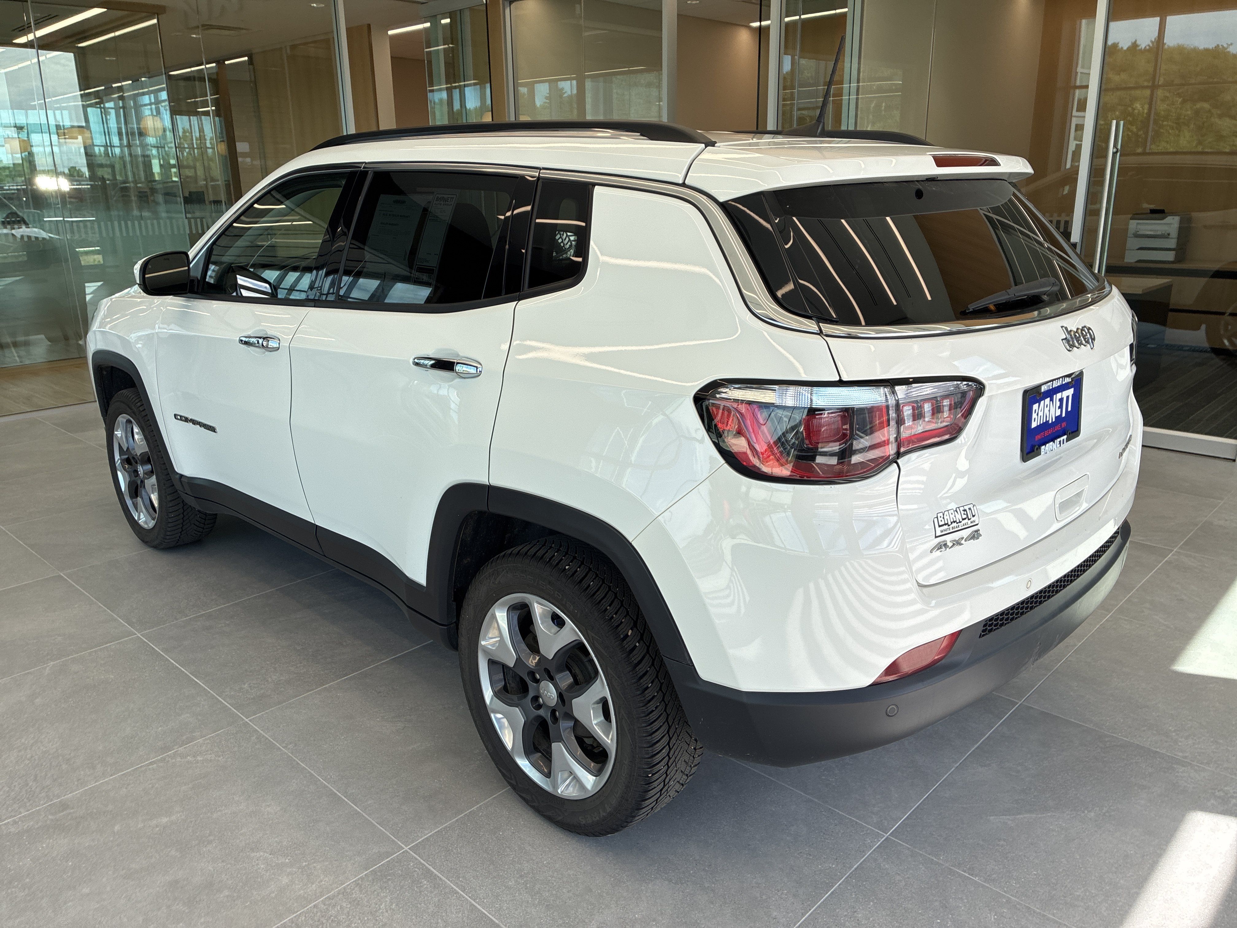 Used 2019 Jeep Compass Limited w/ Safety & Security Group AWD/4WD image 5