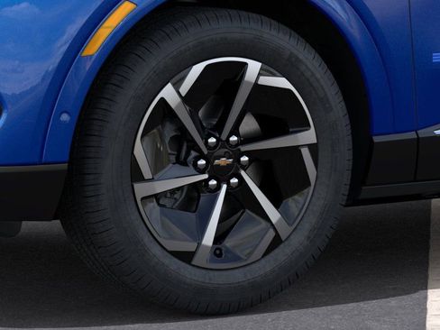 Used 2025 Chevrolet Equinox EV LT image 9