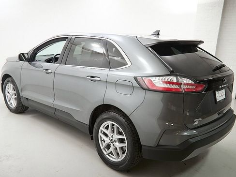 Used 2024 Ford Edge SEL image 7