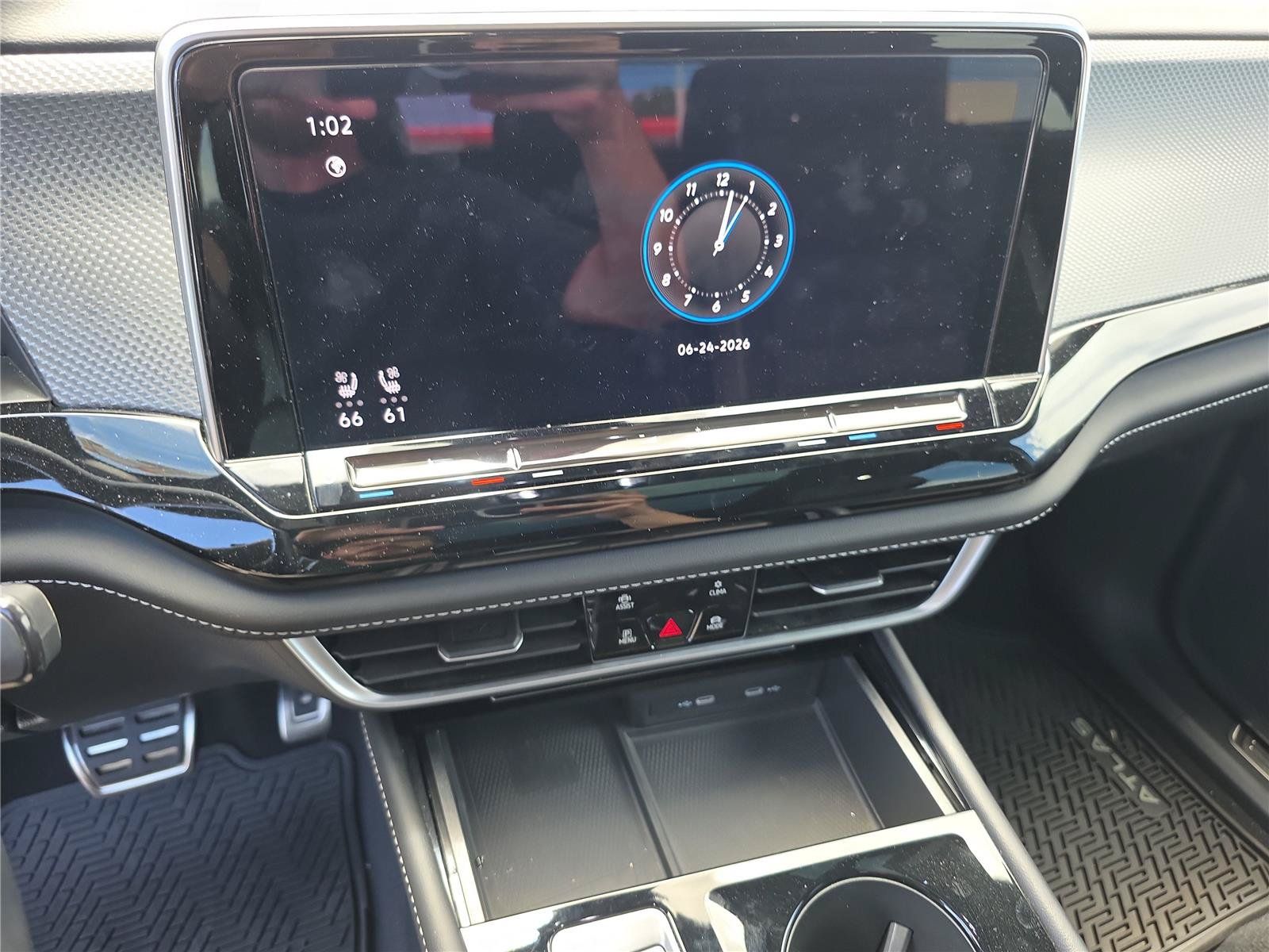 Used 2024 Volkswagen Atlas Cross Sport SEL R-Line AWD/4WD image 19