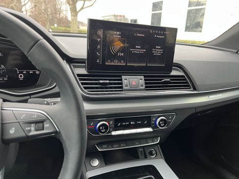 Used 2024 Audi Q5 2.0T Premium w/ Summer of Audi Package image 31