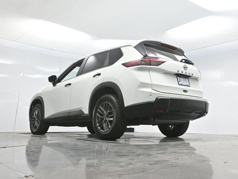 Used 2024 Nissan Rogue S image 65