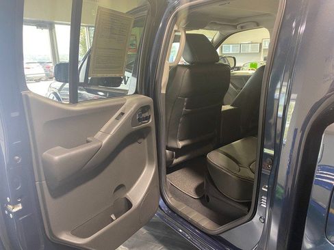 Used 2020 Nissan Frontier PRO-4X w/ Pro-4x Utility Package AWD/4WD image 14