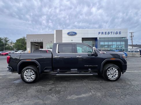 Used 2020 GMC Sierra 2500 Denali w/ Denali Ultimate Package AWD/4WD image 8