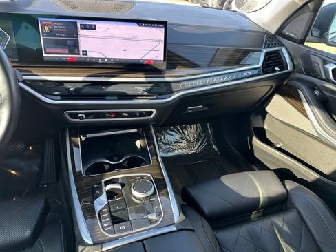 Used 2024 BMW X7 xDrive40i image 20
