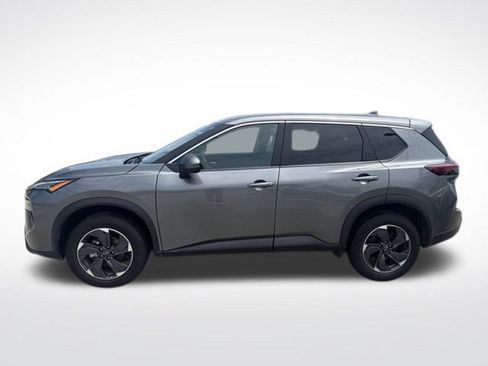 Used 2025 Nissan Rogue SV FWD image 2