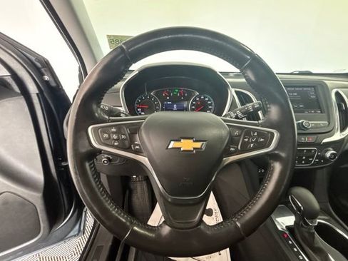 Used 2022 Chevrolet Equinox LT FWD image 3