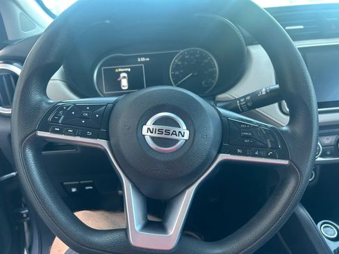 Used 2021 Nissan Versa SV FWD image 15