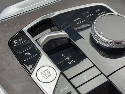 Used 2023 BMW X7 xDrive40i w/ Premium Package image 37