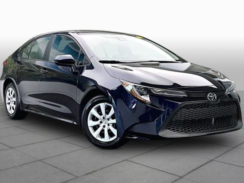 Used 2022 Toyota Corolla LE FWD image 3
