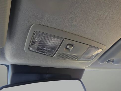 Used 2024 Mitsubishi Outlander Sport SE image 24