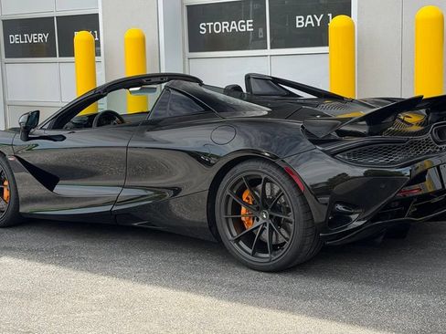 Used 2026 McLaren 750S Spider RWD image 4