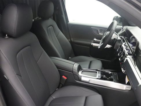 New 2026 Mercedes-Benz GLB 250 GLB 250 image 9
