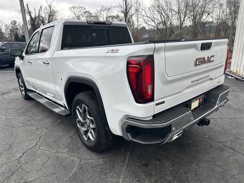 Used 2025 GMC Sierra 1500 SLT w/ SLT Premium Plus Package image 8
