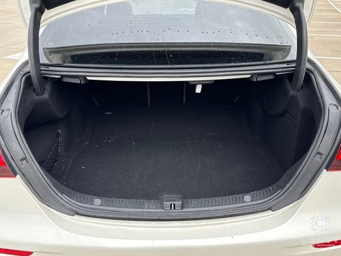 Used 2021 Mercedes-Benz E 350 Sedan image 25