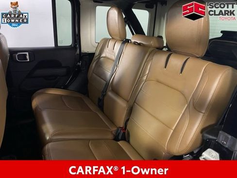 Used 2023 Jeep Wrangler Unlimited Sahara w/ Cold Weather Group AWD/4WD image 16