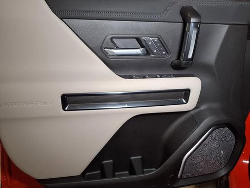 New 2026 GMC Hummer EV 4x4 Crew Cab image 17