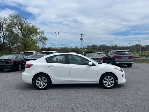 Used 2013 MAZDA MAZDA3 i SV image 27