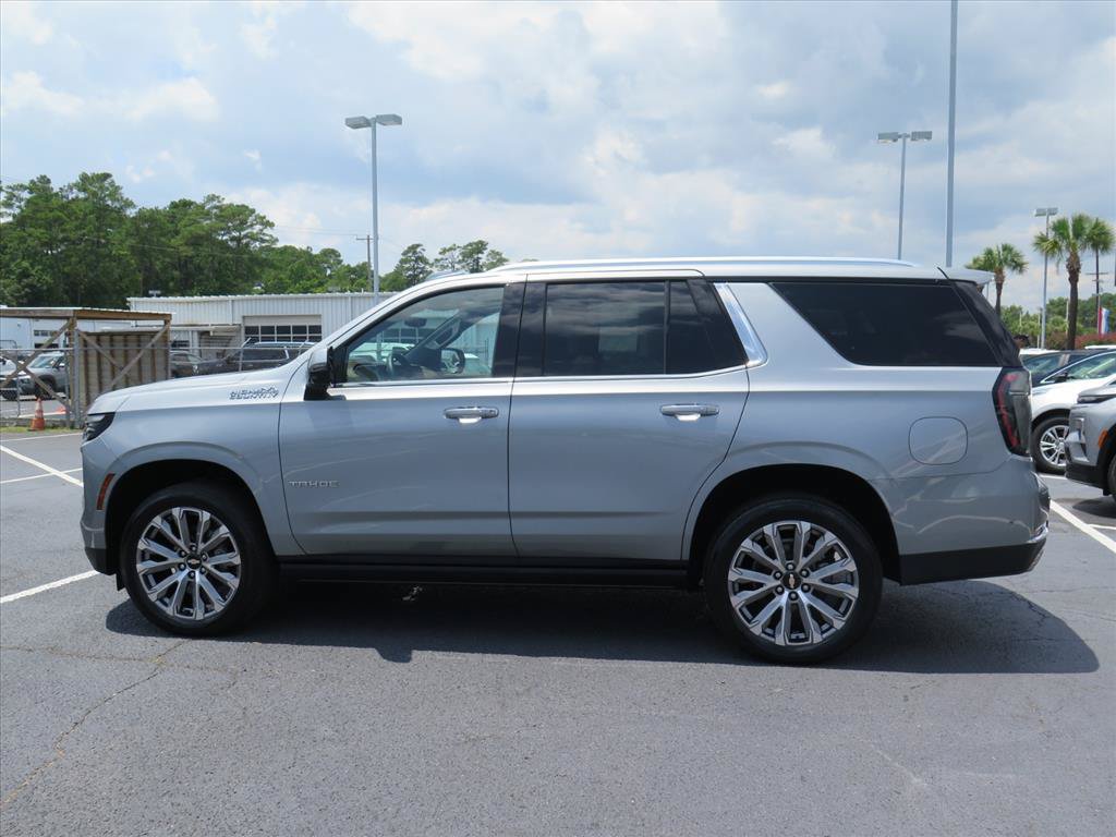 Used 2025 Chevrolet Tahoe High Country AWD/4WD image 6