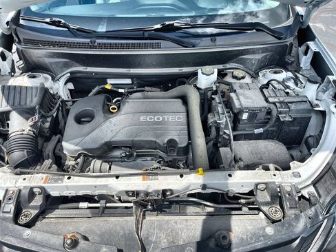 Used 2021 Chevrolet Equinox LS w/ LS Convenience Package AWD/4WD image 28