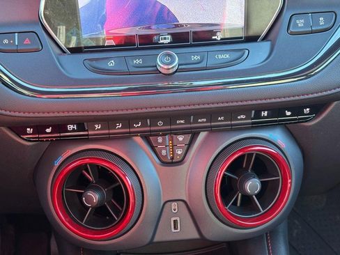 Used 2022 Chevrolet Blazer RS w/ Enhanced Convenience Package AWD/4WD image 23