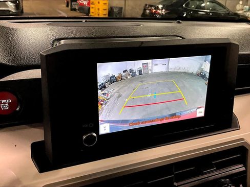 Used 2024 Toyota Tacoma TRD Off-Road image 27