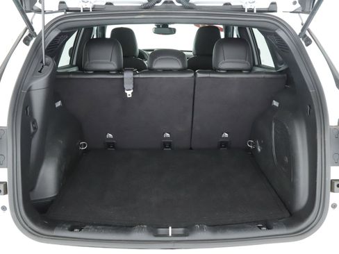 Used 2024 Jeep Compass Latitude w/ Sun and Sound Group image 19