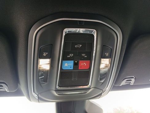 Used 2024 Jeep Wagoneer Series III image 39