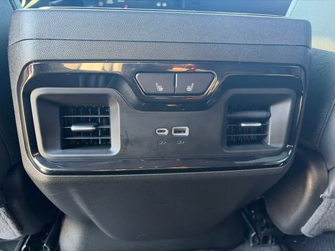 Used 2025 GMC Sierra 2500 AT4 AWD/4WD image 29