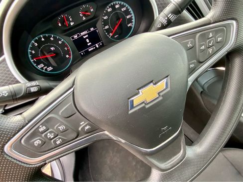 Used 2023 Chevrolet Malibu LT image 40