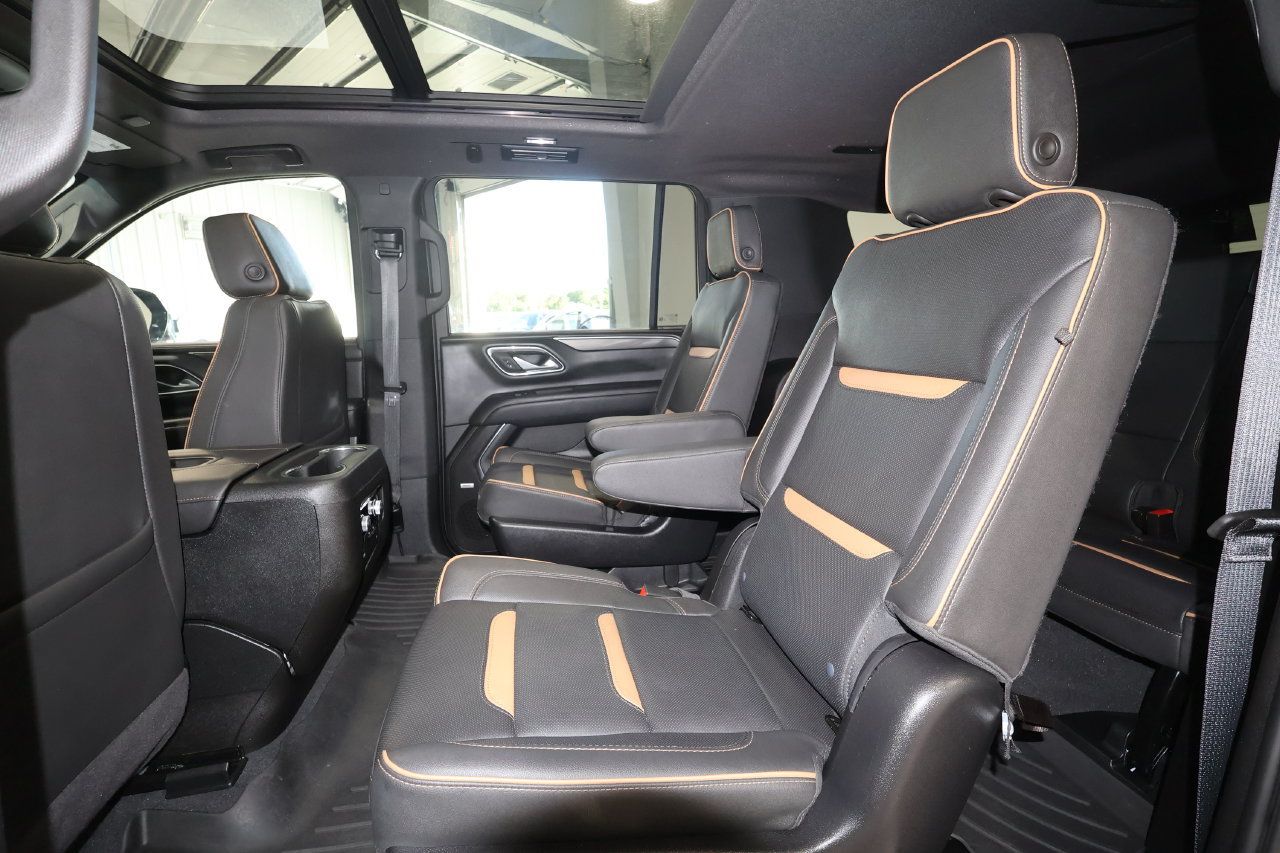 Used 2024 GMC Yukon XL AT4 w/ AT4 Premium Plus Package AWD/4WD image 25