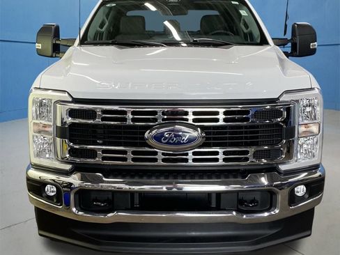 Used 2024 Ford F250 XLT image 4