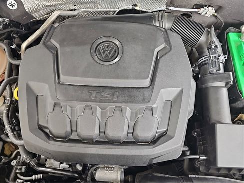 Used 2019 Volkswagen Beetle 2.0T S image 34